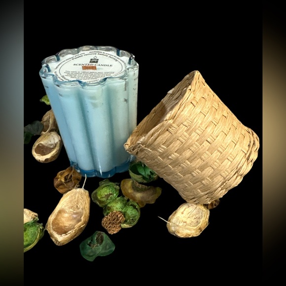 BAJA CACTUS BLOOM, SCENT UNLEASHED LLC LUXURY HAND POURED SCENTED CANDLES - Picture 4 of 5